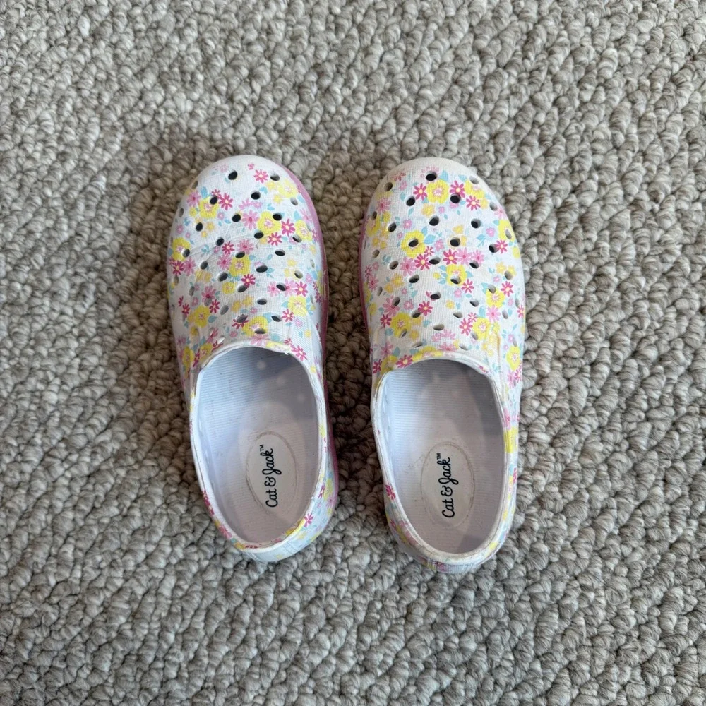 Cat & Jack Girls Floral‎ Slip On Water Shoes White Pink Yellow Size 9 Toddler